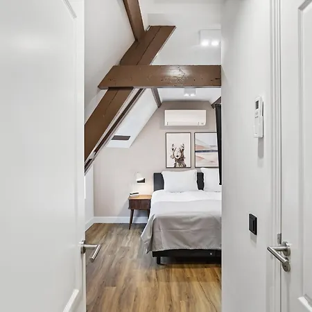 Limehome Nieuwstraat Χάγη
