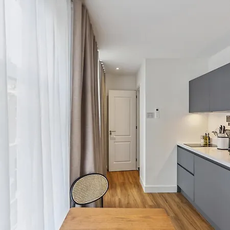 Limehome Nieuwstraat Διαμέρισμα